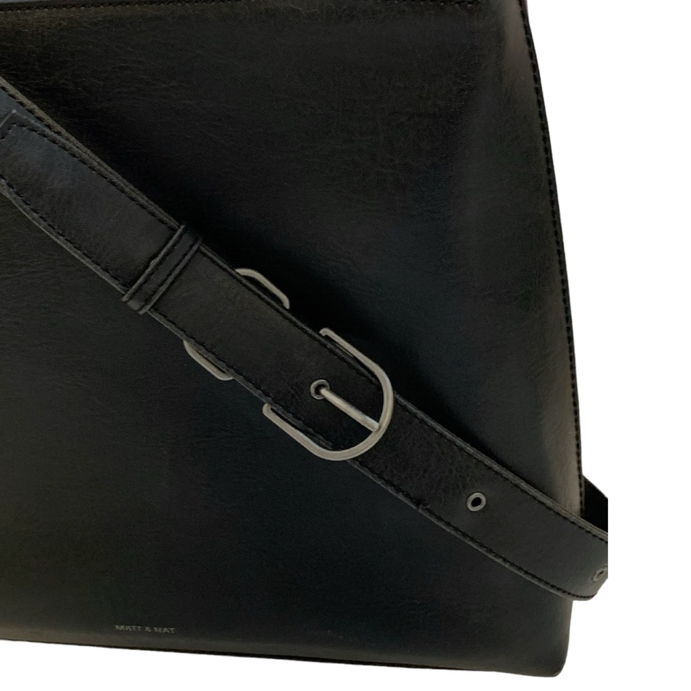 Matt & Nat Minty Vegan Messenger Bag - Vintage In Black - Picture 4 of 14